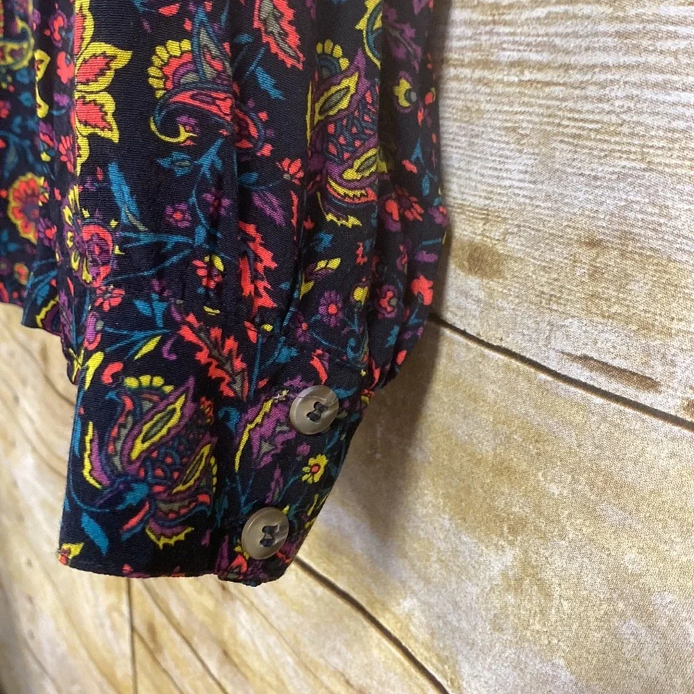 Forever 21 paisley floral print blouse size medium - Picture 7 of 11